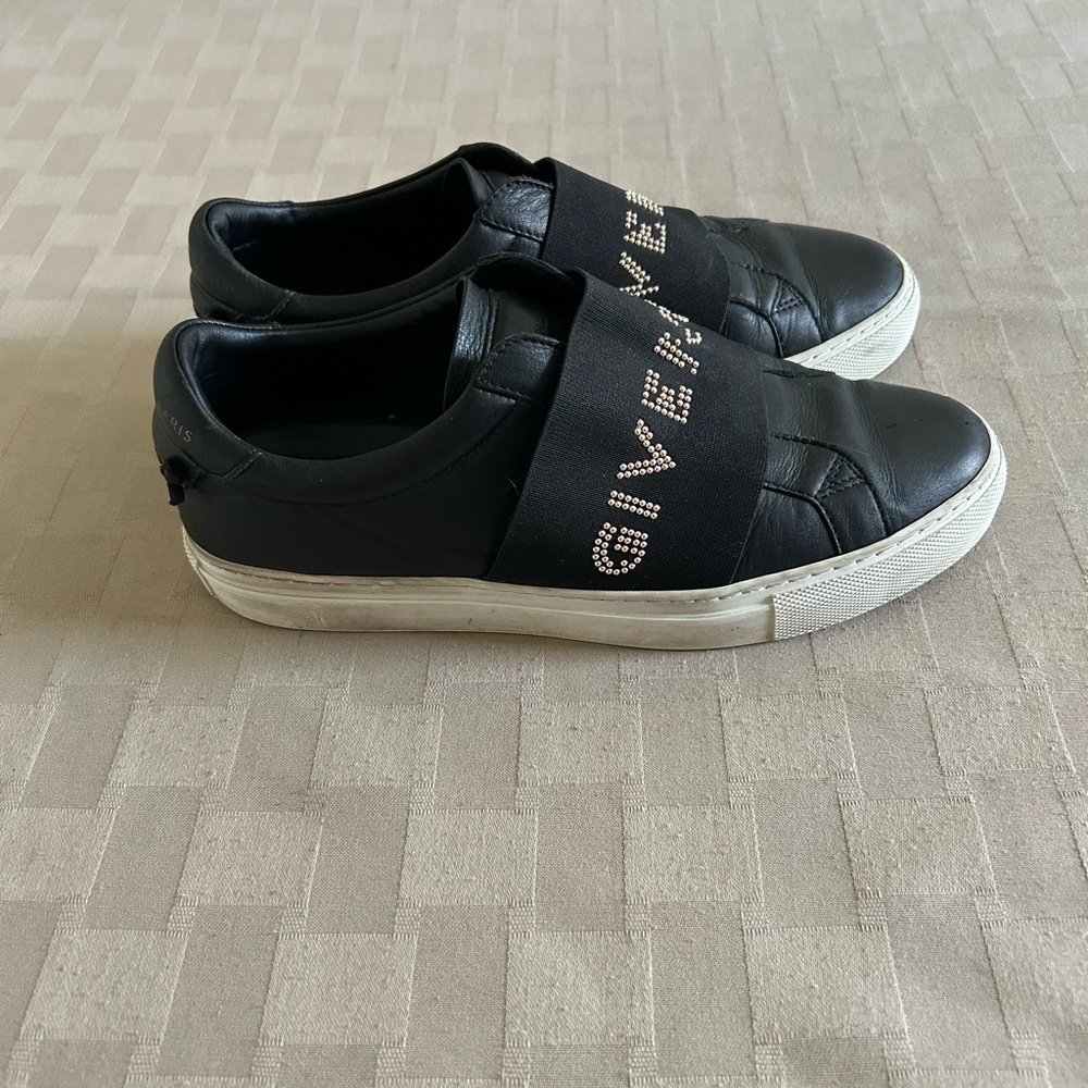 Givenchy Urban Street Low Top Slip On Leather Sneakers - Picture 4 of 11